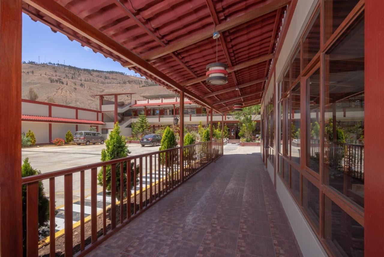 Hotel El Vuelo Del Condor Tarma Esterno foto